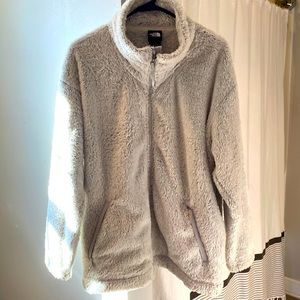 Woman’s The North Face Furry Fleece 2.0